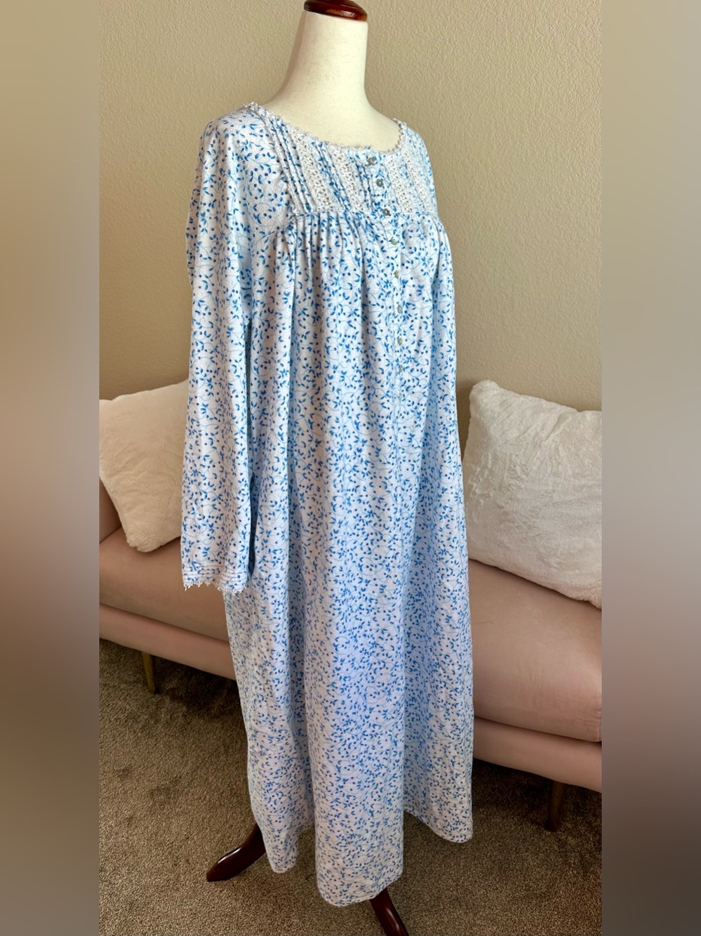 Eileen West Nightgown Blue Ditzy Floral LS Flower Buttons Women’s S Traditional
